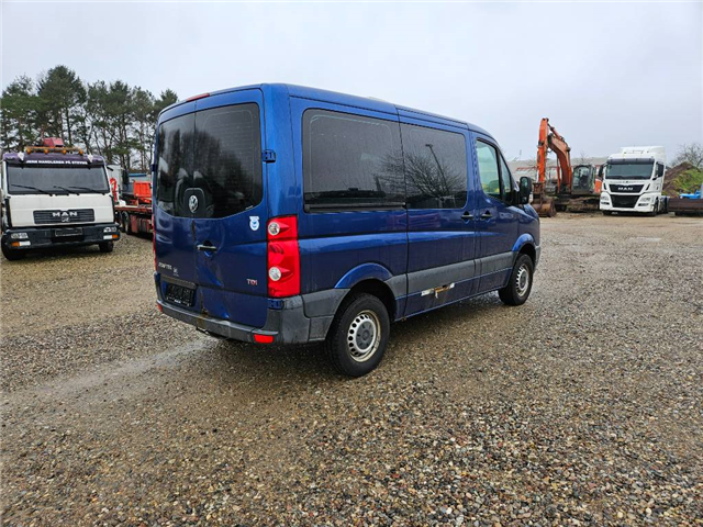 Volkswagen Crafter 2.5 TDI with lift for wheelchair