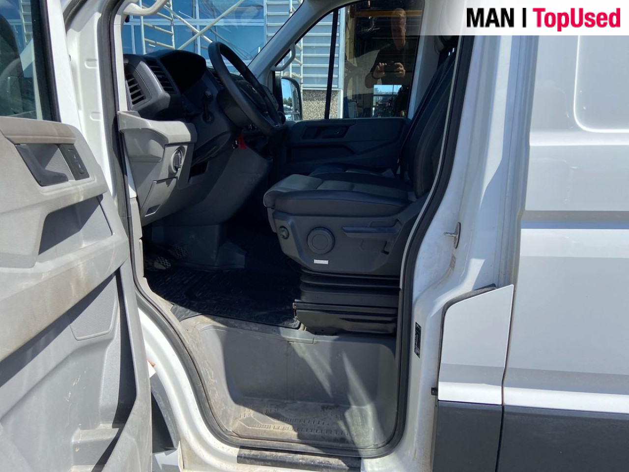 MAN TGE 3.180 4X2F SB