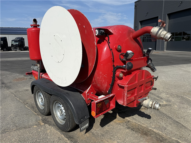 Diverse Tysse Nomek Minislamsuger / 1500 L Rustfri tank Trailer