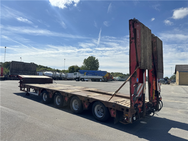 Kel-Berg / Faymonville 4 akslet Udtræks Maskintrailer