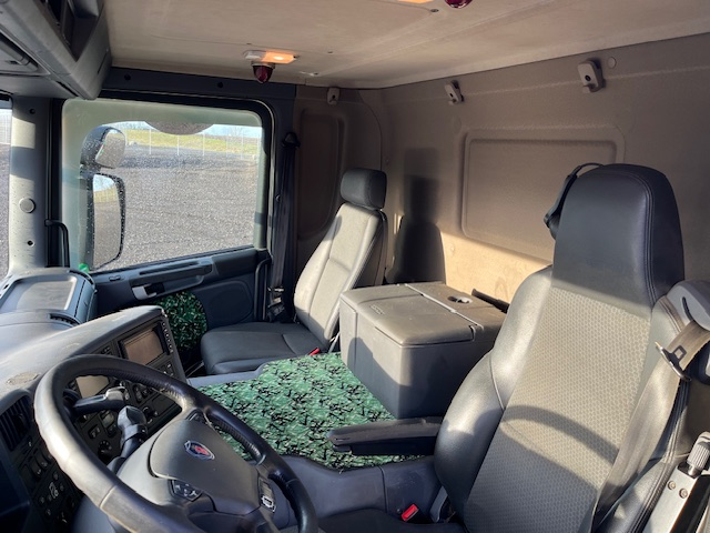 Scania P450 8X2*6 Knæklad + Kran HMF1820 – Machinetransporter