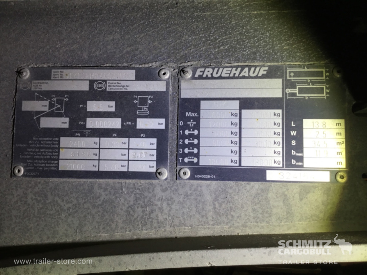 Fruehauf Auflieger Trockenfrachtkoffer Lift