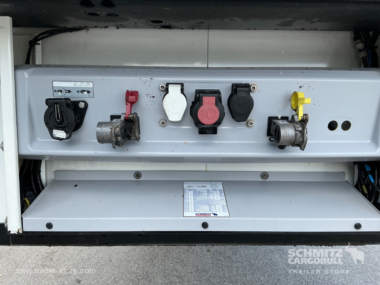 Schmitz Semi Reefer Meat hanging system