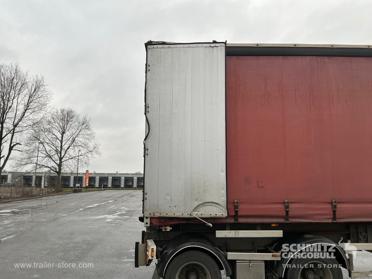 HFR Central axle Curtainsider Standard