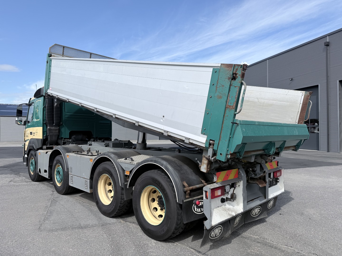 Volvo FMX500 8x4 med tandemakselløft HMF Pendeltip