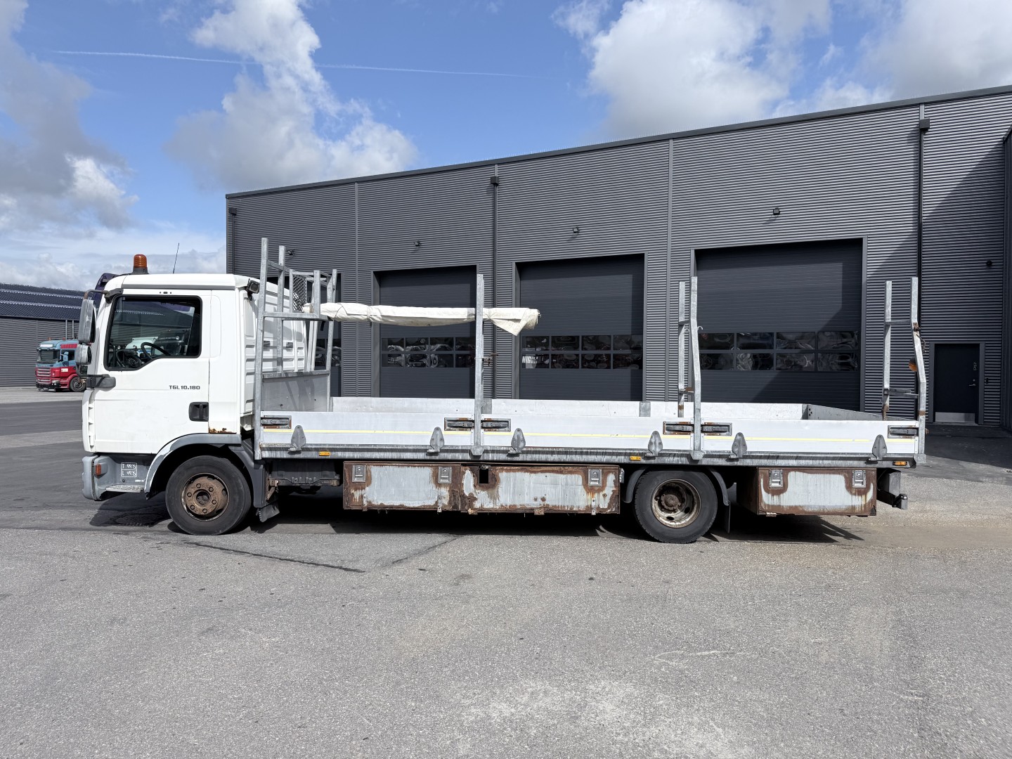 MAN TGL 10.180 4x2 6,20 m. lad