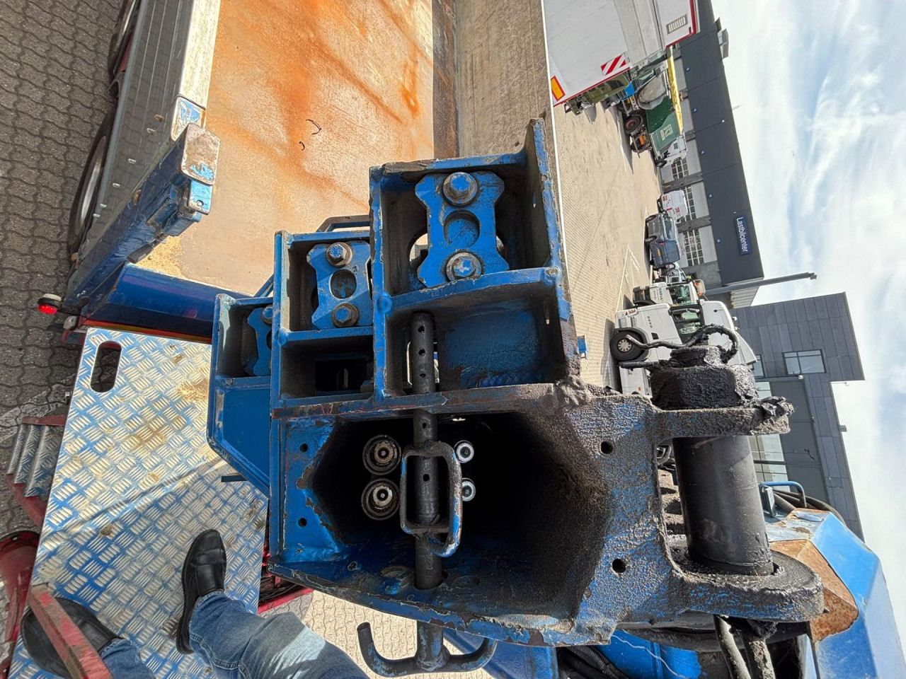 Scania R 520 LB8x4HNB Crane tip