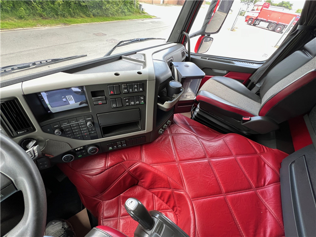 Volvo FM500 Globe 8X4*6