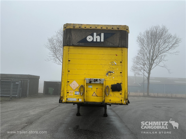 Schmitz Semi Curtainsider Mega