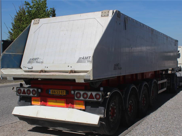 AMT TG400 4 akslet 36 m3 tip trailer med plast.