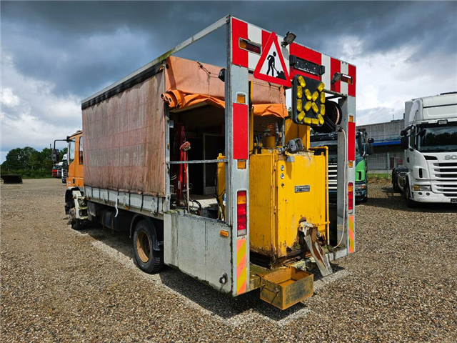 Iveco 120 With Crane and heatedcontainer