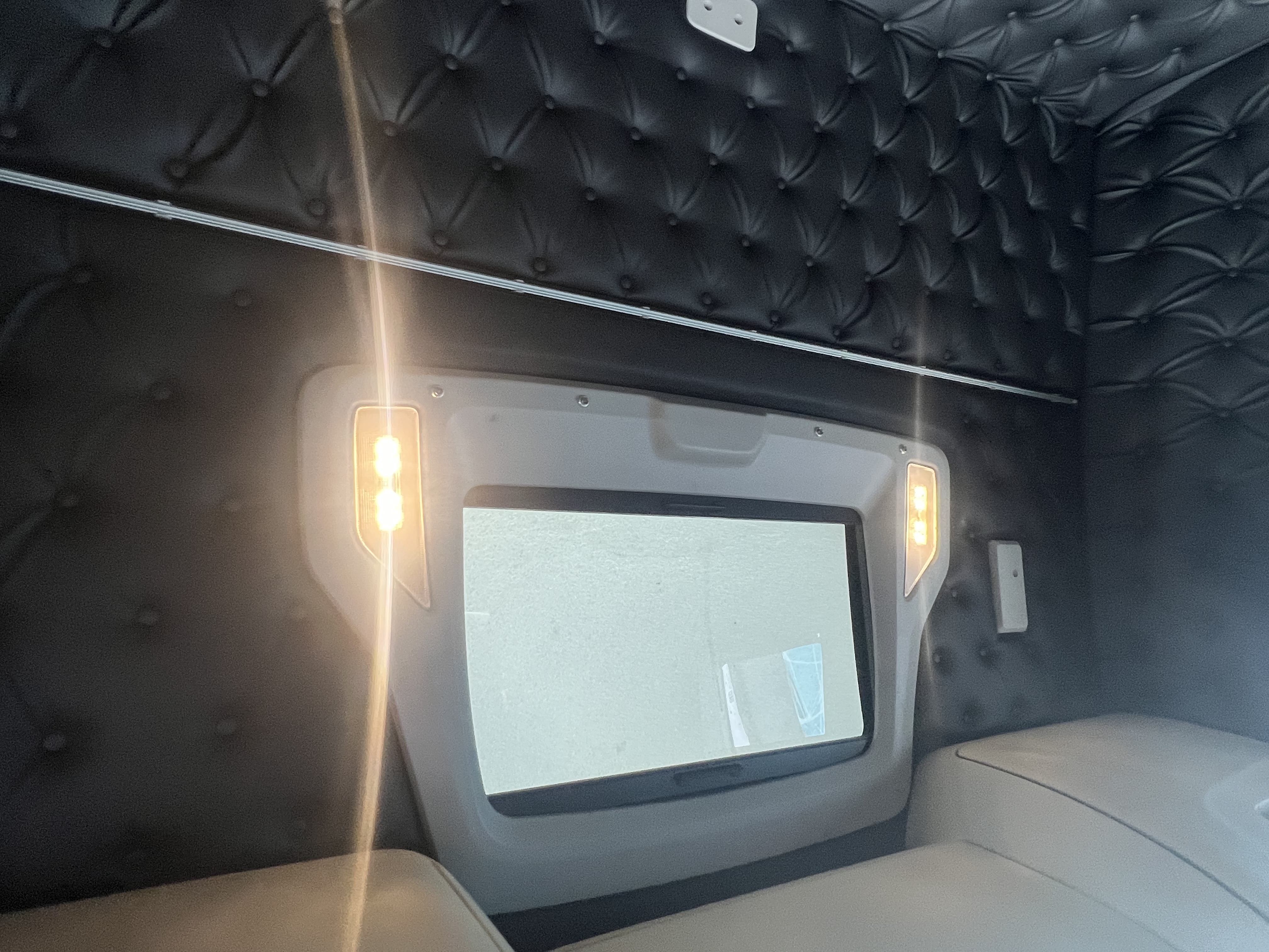 Iveco S-WAY 8X2/6 tripple-boggie