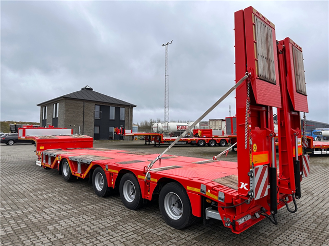 Kässbohrer SLA R4 – Hjulbrønde + udtrækkelig Maskintrailer