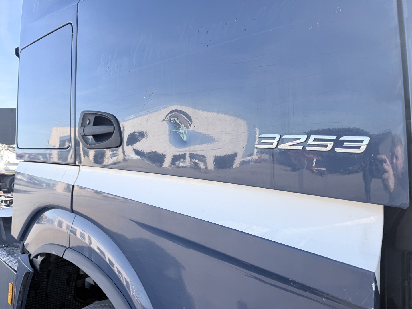 Mercedes Arocs 3253 8x2*6 Euro 6 Chassis