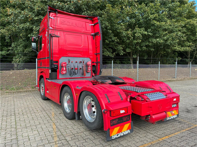 Scania S 560 A6x2NB