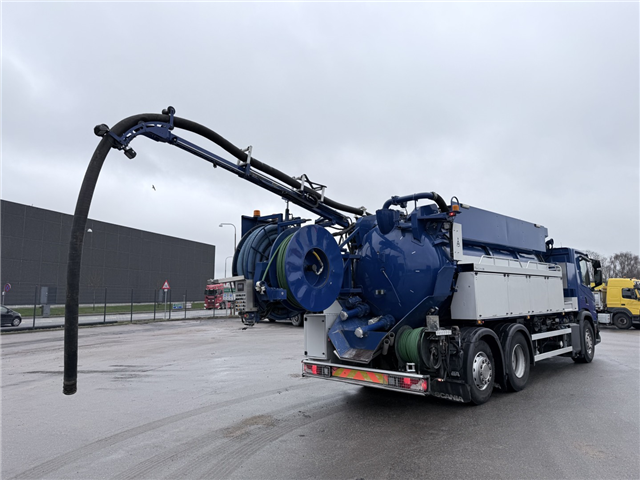 Scania P360 6x2*4 Hvidtved Larsen Flexline 310