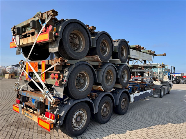 Krone 3 x Multichassis Containerchassis