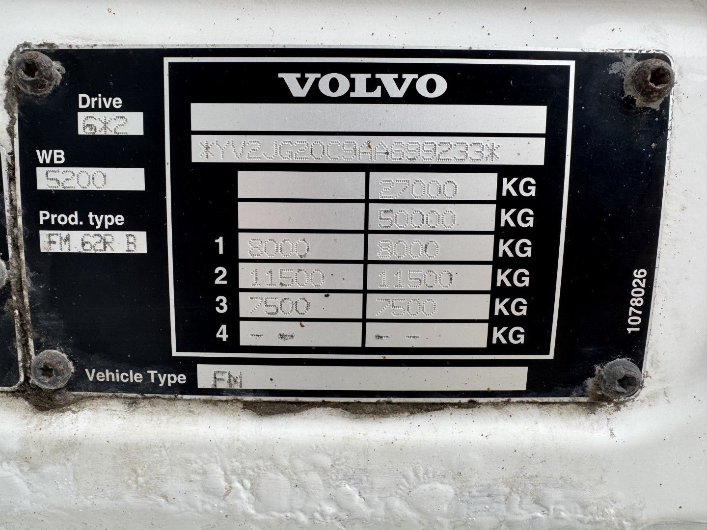 Volvo FM460 8x2*6 24.125 l. ADR Tankbil