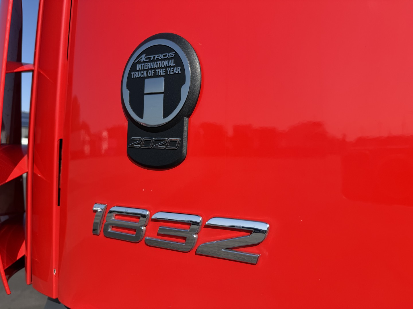 Mercedes Actros 1832 4x2 Fuld sideåbning 8,0 m. Alukasse