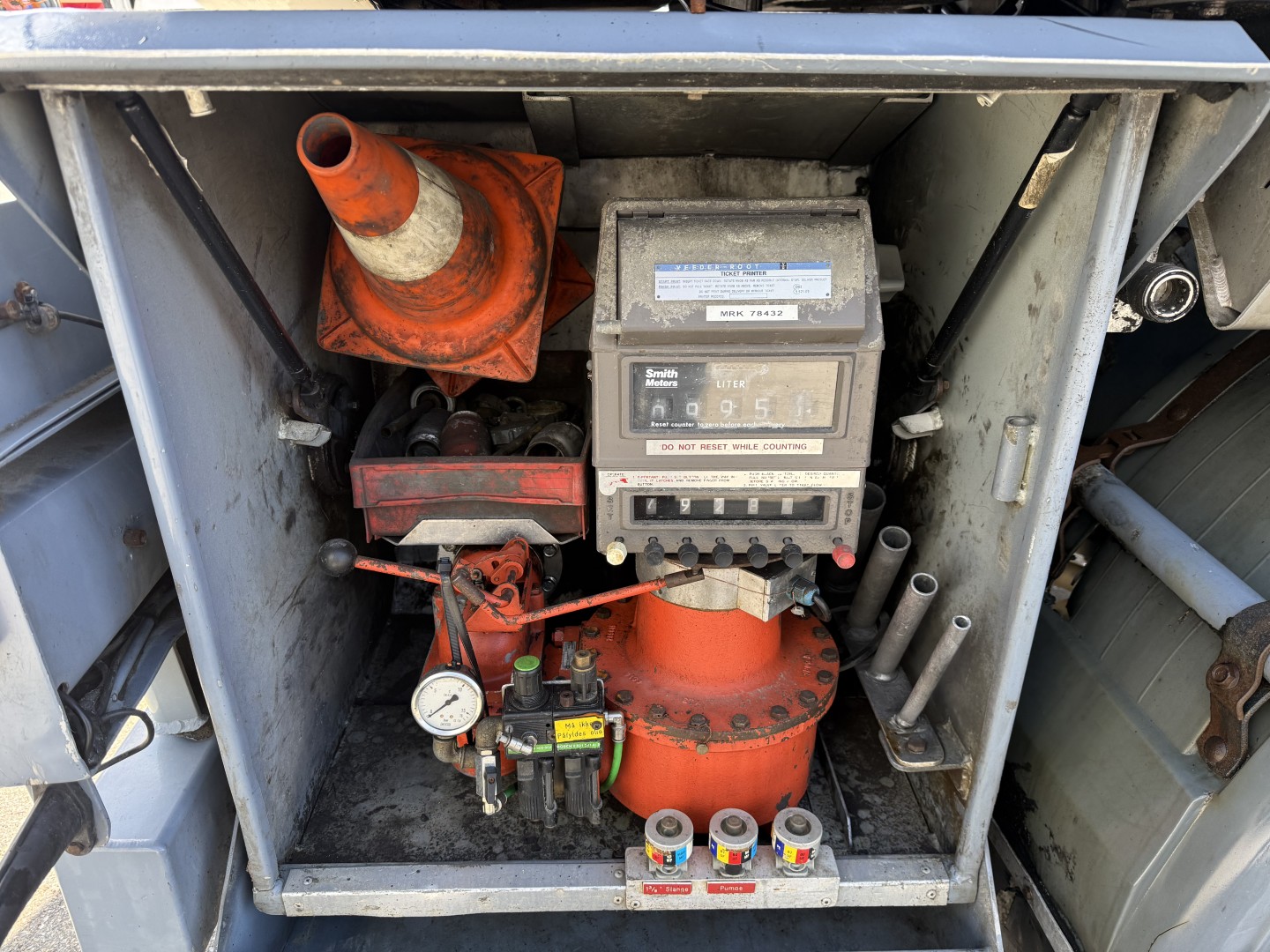 Volvo FM440 8x2*6 24.000 l. ADR Tank