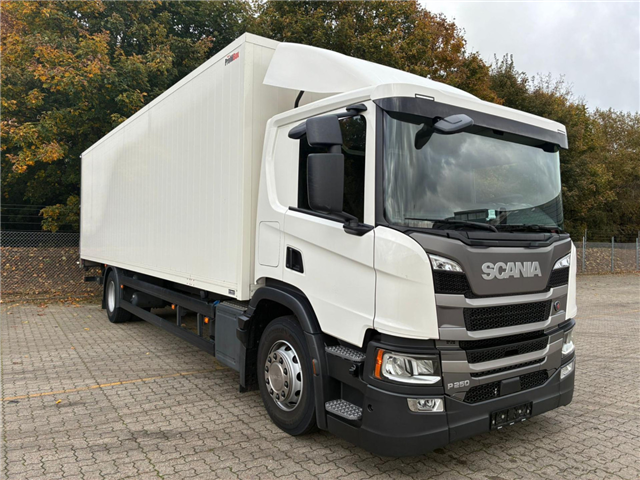 Scania P 250 B4x2NB Boks/lift