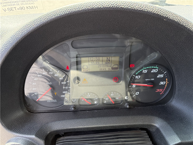 Iveco EuroCargo 180E320 4x2 Carrier Supra 850 Silent