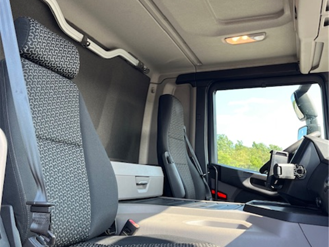 Scania P370 6X2*4 HMF2620K6