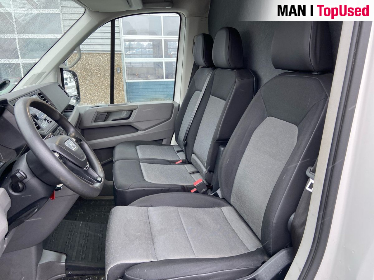 MAN TGE 3.180 4X2F SB