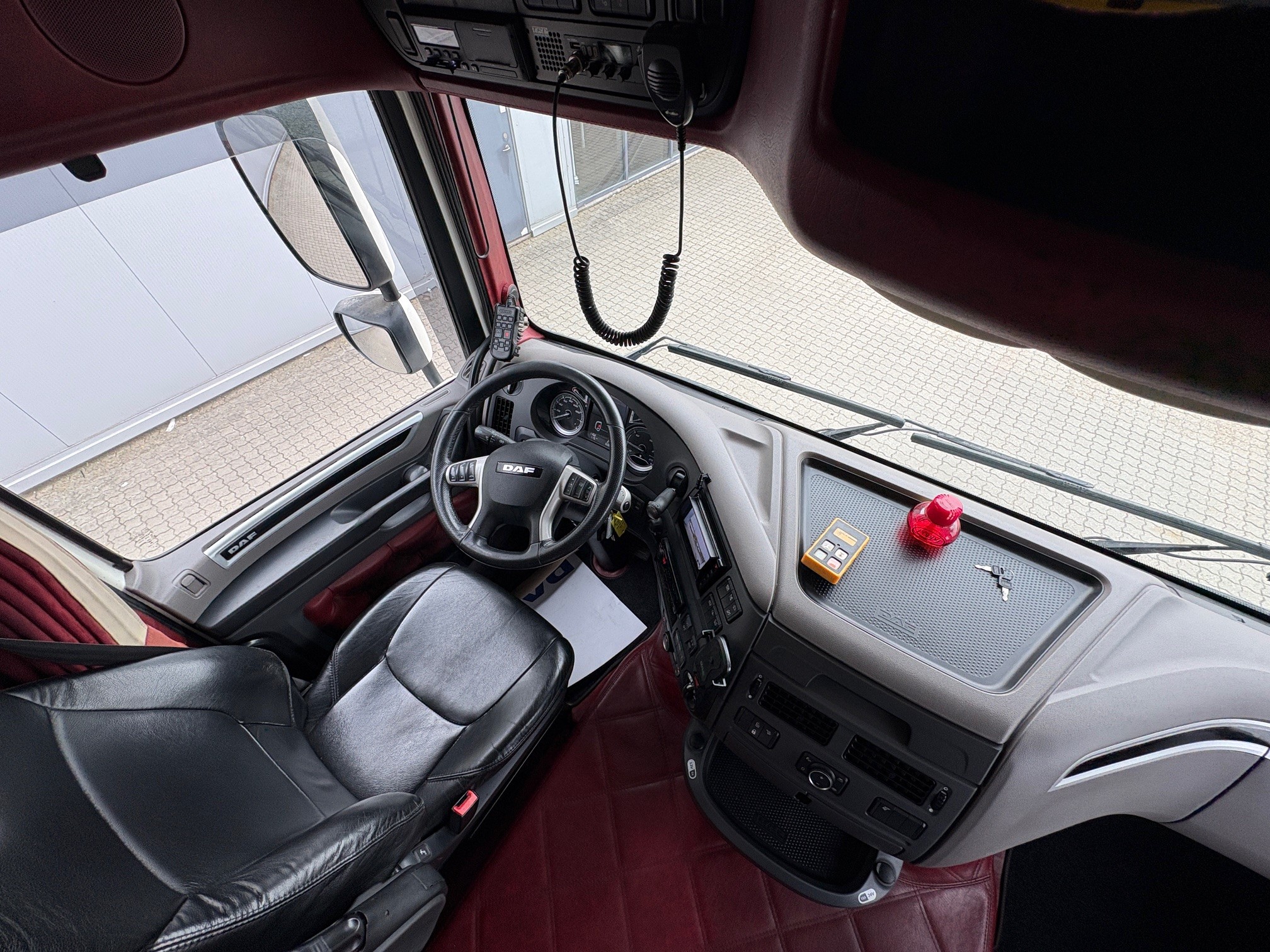 DAF XF 530 FTN 6x2/4 hydraulik trækker