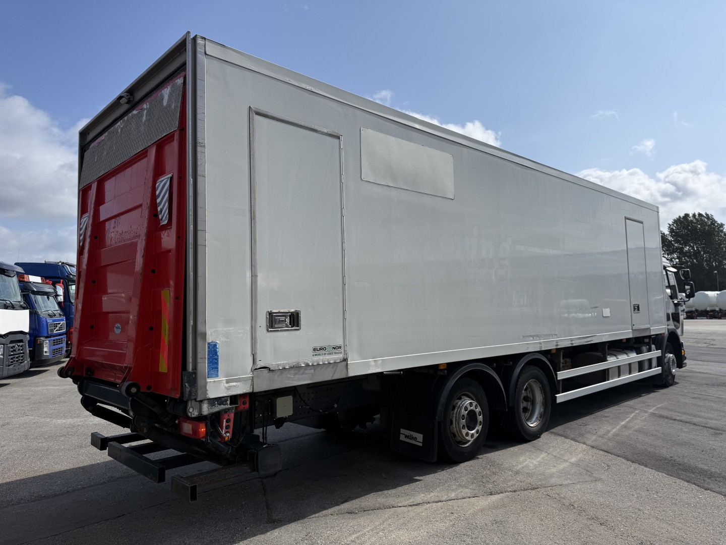 Volvo FE320 6x2*4 Thermo King T-1200R Spectrum 9,80 m. Kølekassse
