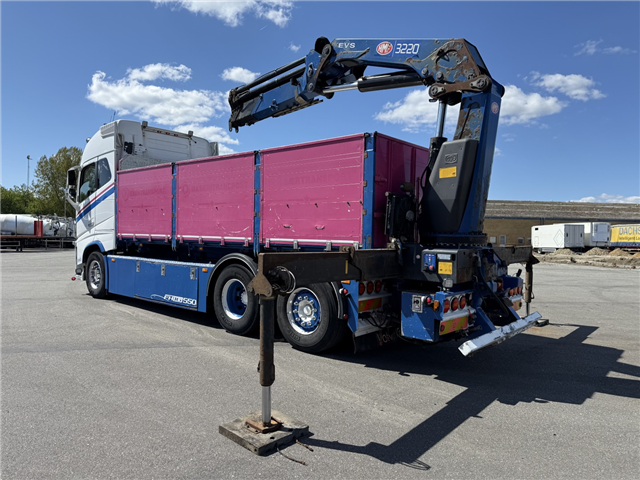 Volvo FH16/550 6x2*4 / Kran HMF 3220K4 Euro 6