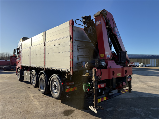 Volvo FH500 8x2*6 Tip / HMF 2120 K3