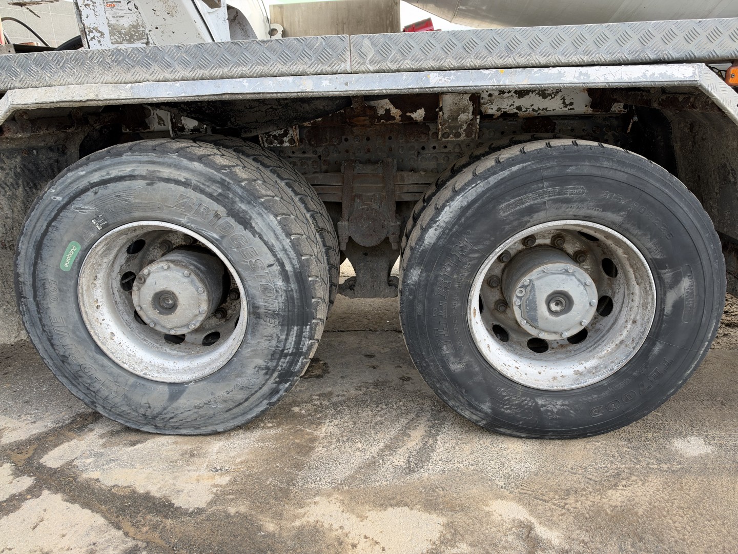 Mercedes Arocs 3251 8x4 CIFA Magnum MK 28.4 L Pumi