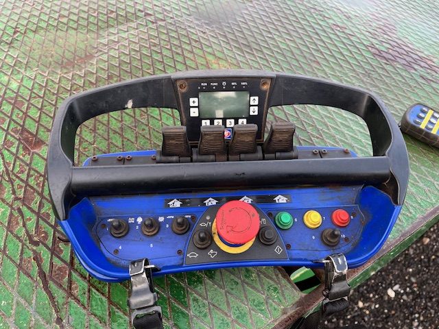 Scania P450 8X2*6 Knæklad + Kran HMF1820 – Machinetransporter