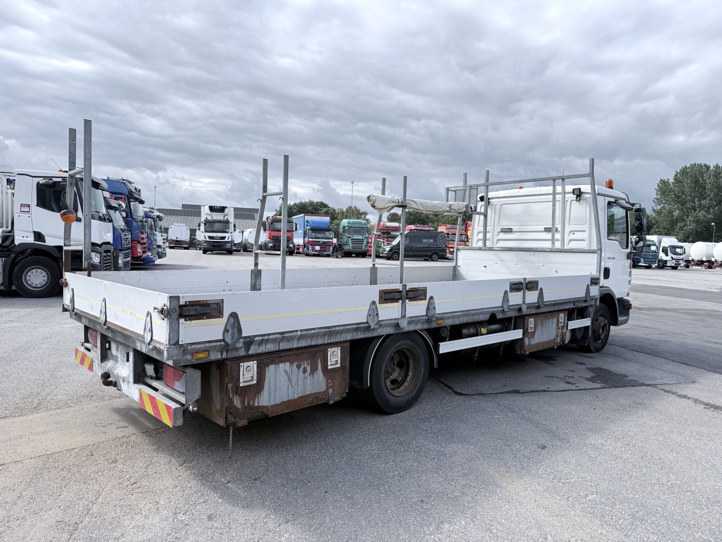MAN TGL 10.180 4x2 6,20 m. lad