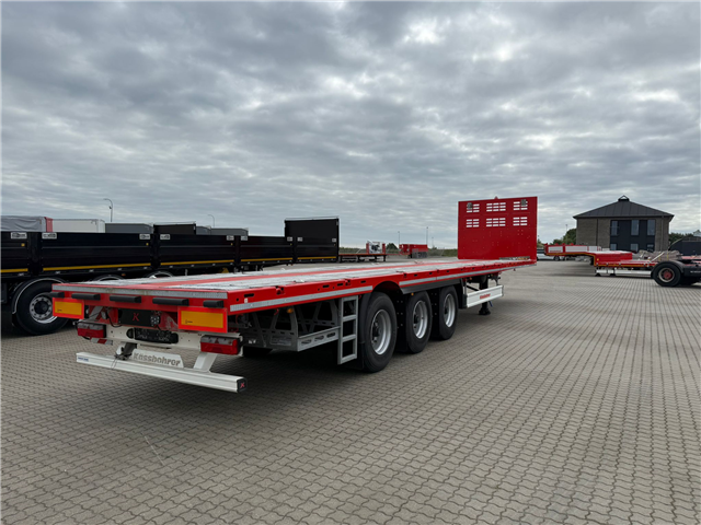 Kässbohrer SPA X3 Flatbed