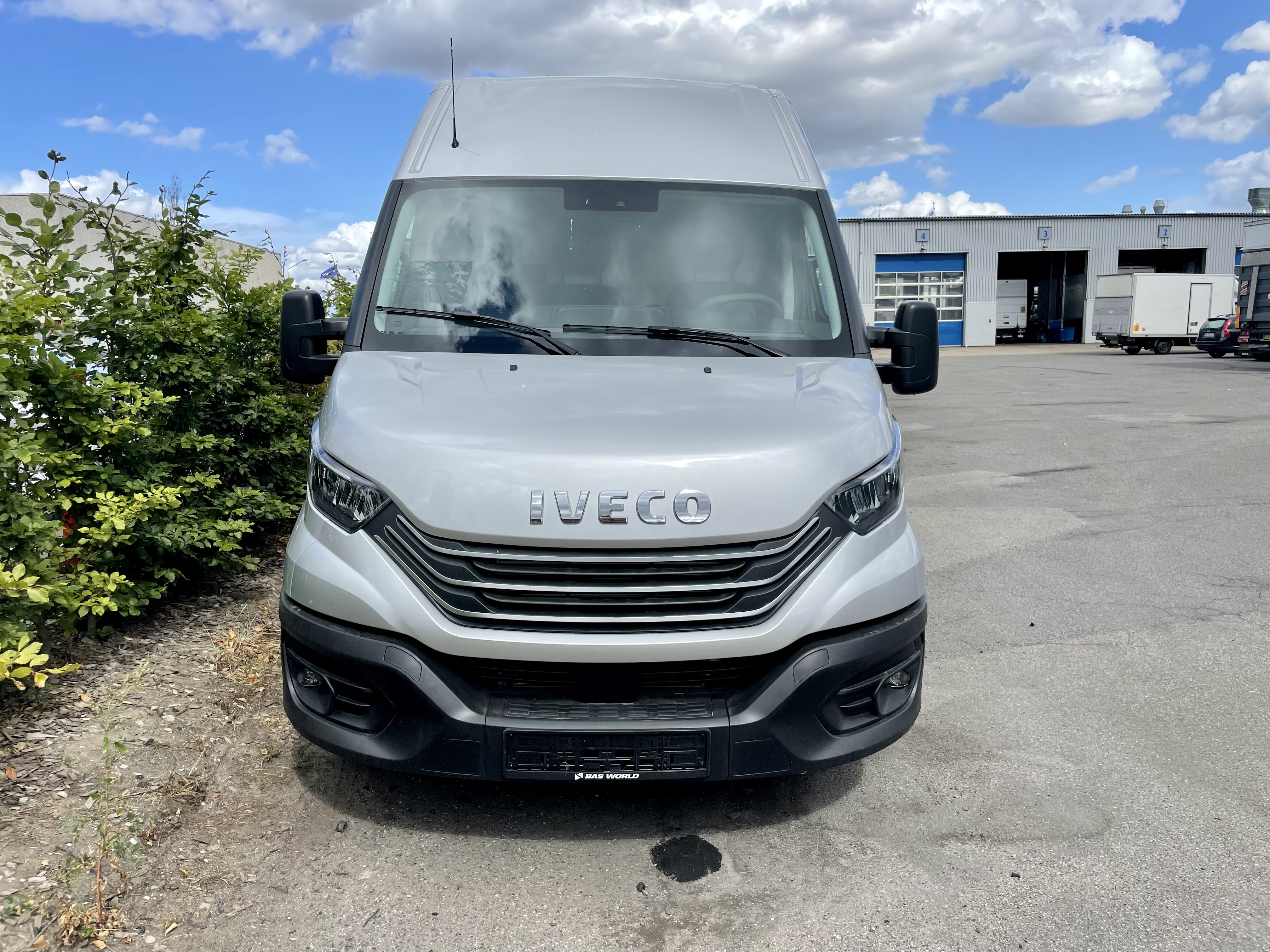 Iveco 35S18HA8 12m3