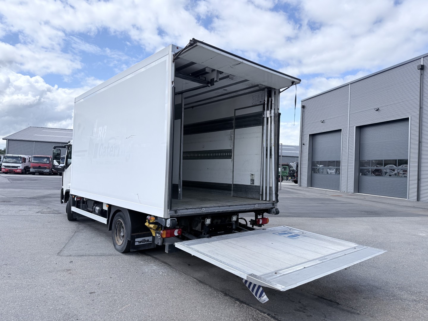 Renault D 7.5 180 4x2 Carrier Supra 750 mt Kølebil