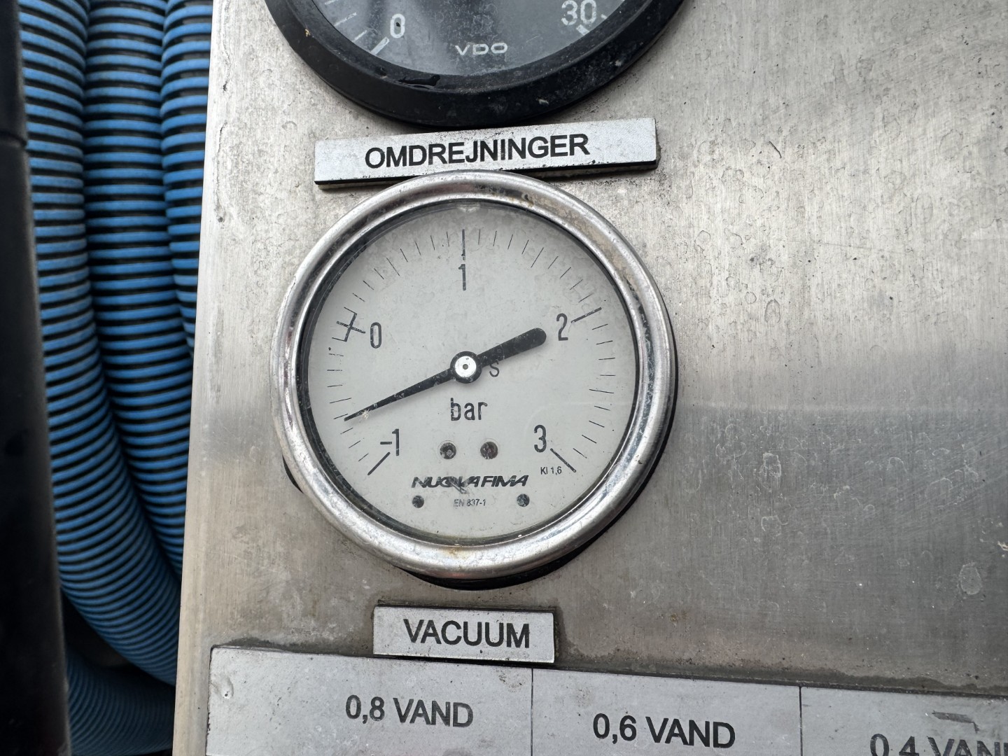 Scania P410 6x2*4 Hvidtved Larsen Flexline 312 ADR