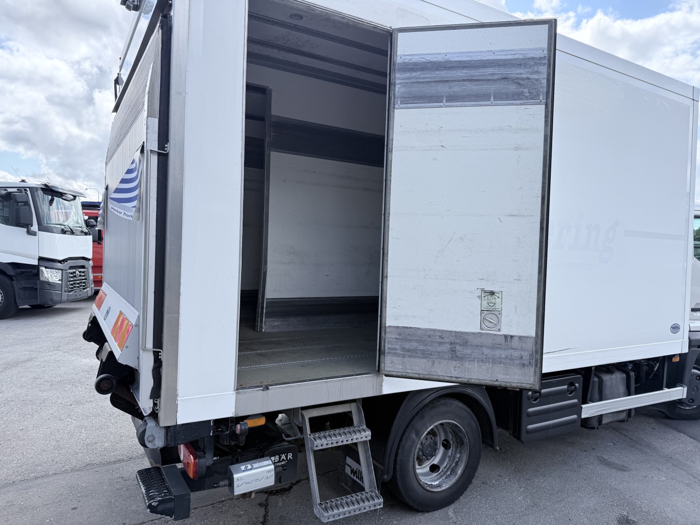 Renault D 7.5 180 4x2 Carrier Supra 750 mt Kølebil