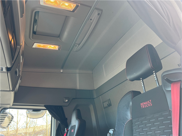 Renault T-Range med sovekabine