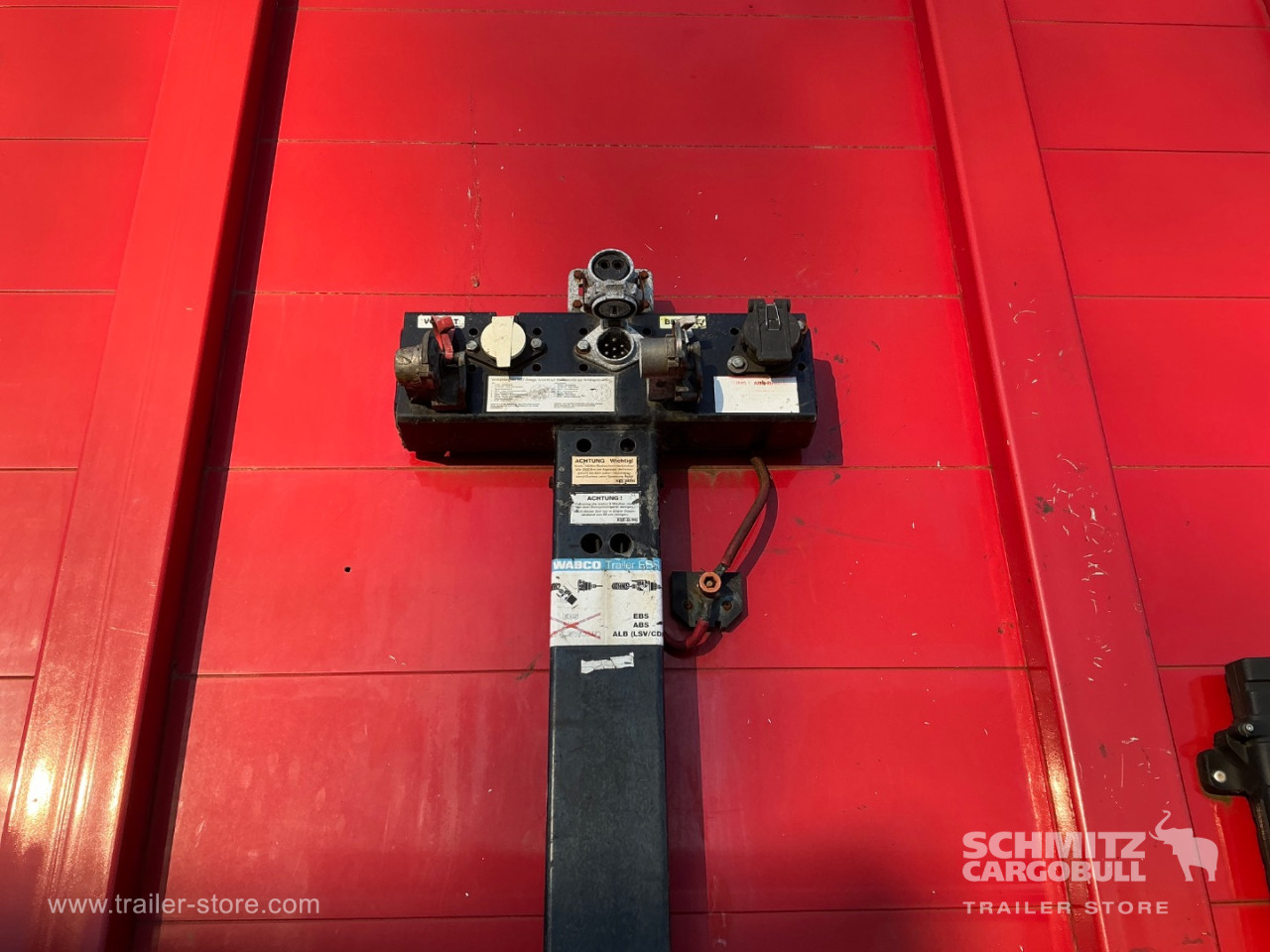 Kel-Berg Semi Curtainsider Standard Lift