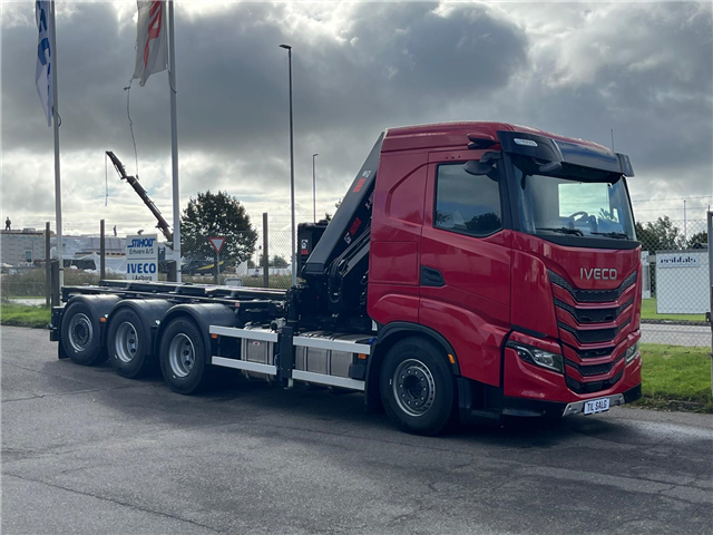 Iveco X WAY AS350X58 ZY/FS