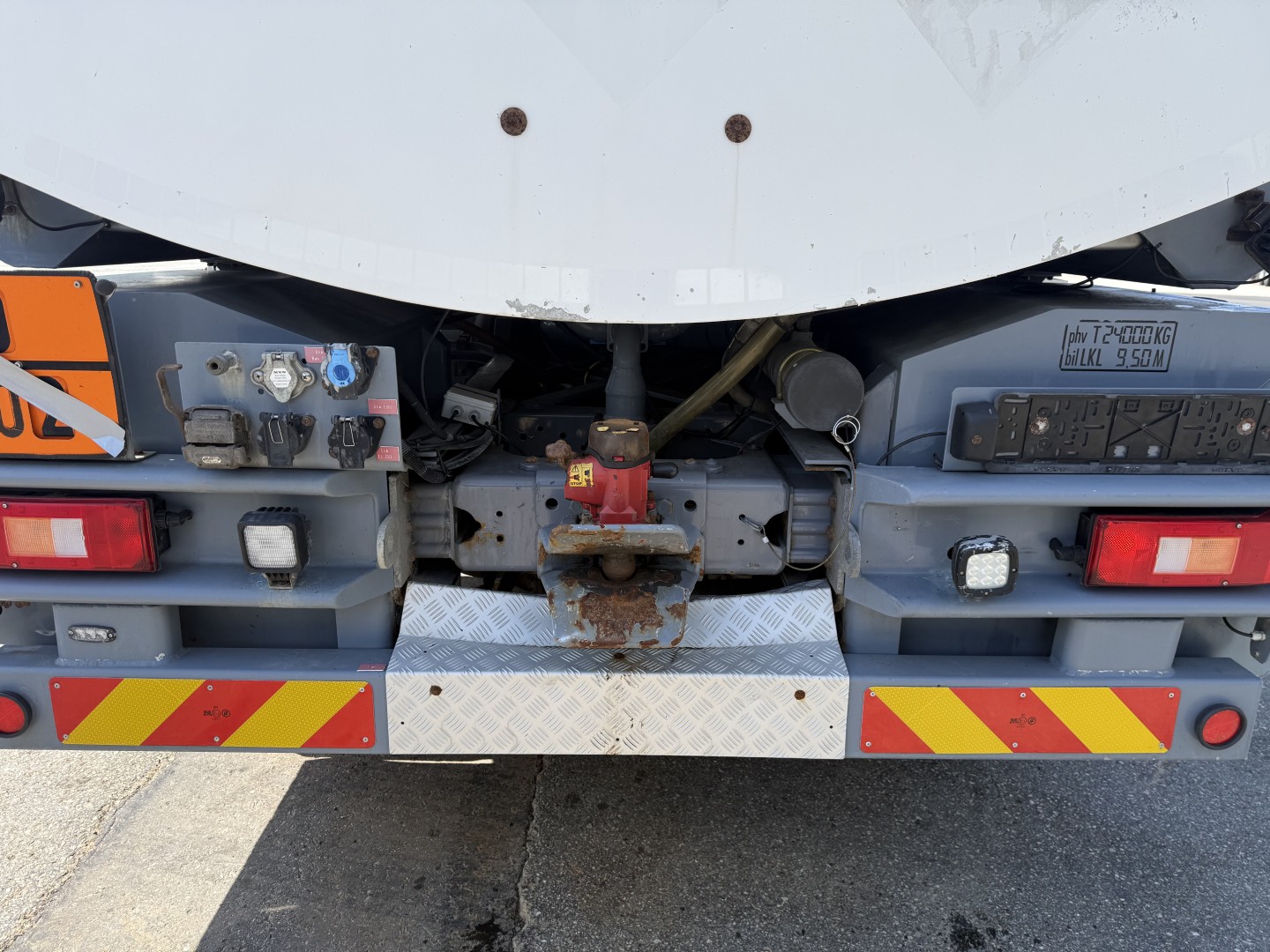 Volvo FM440 8x2*6 24.000 l. ADR Tank