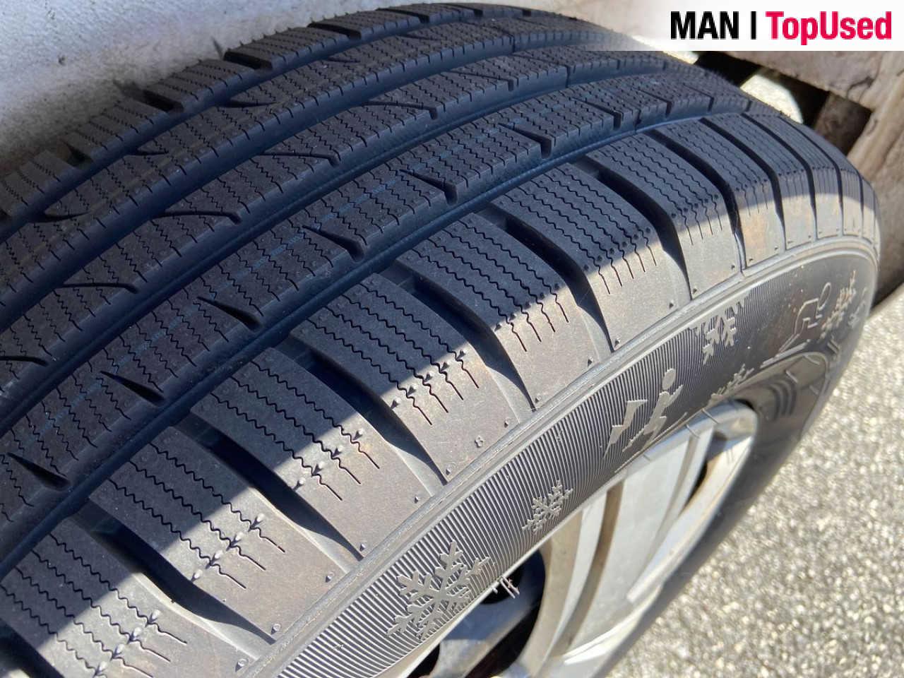 MAN TGE 3.180 4X2F SB