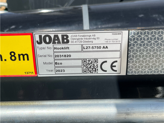 Iveco S-WAY 8X2/6 tripple-boggie med kroghejs