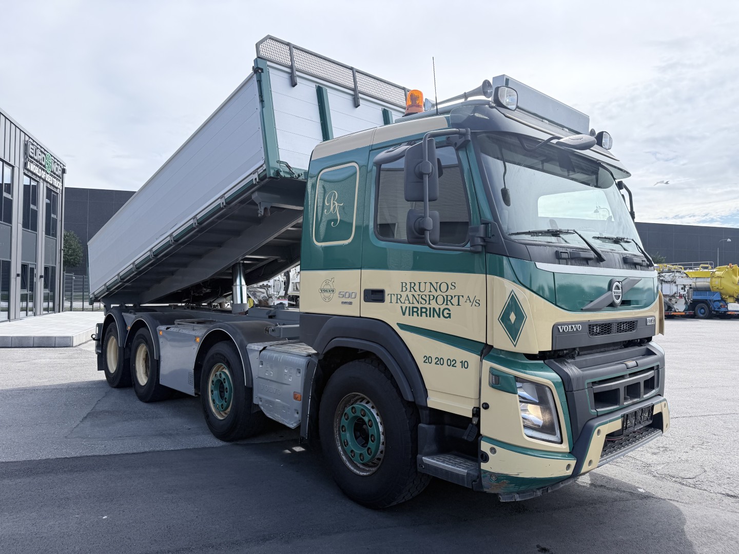 Volvo FMX500 8x4 med tandemakselløft HMF Pendeltip