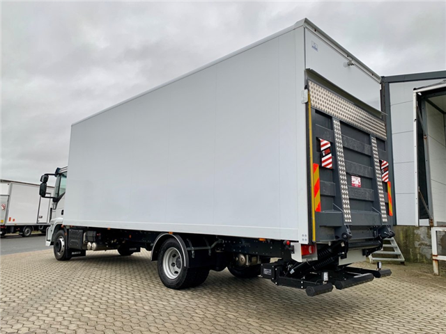 Iveco Eurocargo 18 pallers med lift