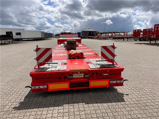 Kässbohrer SLA J4, udtrækkelig Maskintrailer