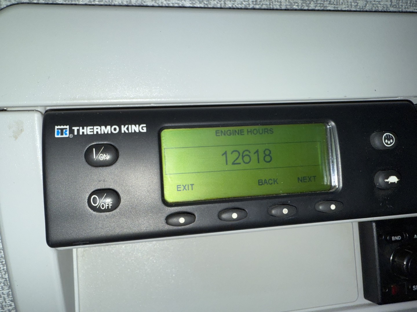 Iveco EuroCargo 180E32 4x2 Schmitz / Thermo King T-1200R Spectrum